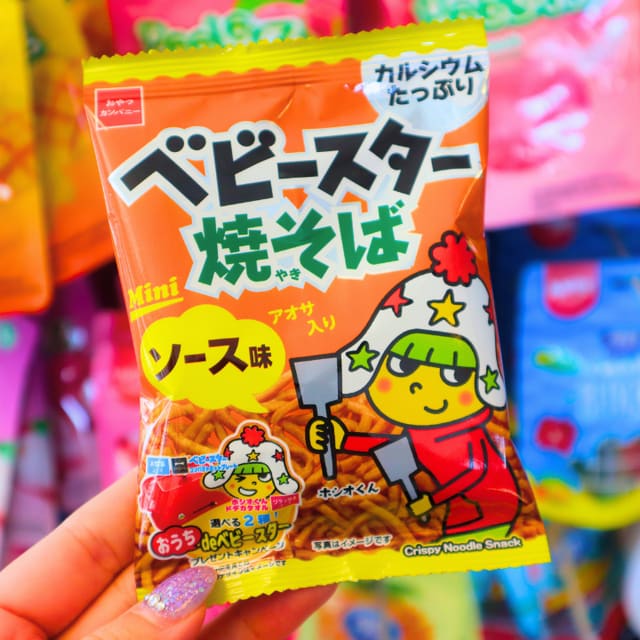 Baby Star Crispy Ramen Snack Yakisoba Flavour 20g (OYATSU COMPANY)
