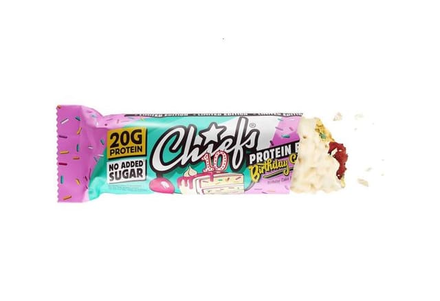 Chiefs Protein Bar Birthday Cake 55g (Datotilbud)