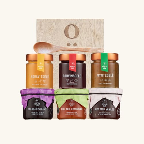 Gavepakke 8: 6pk med gelé, syltetøy, trefjøl og treskje
