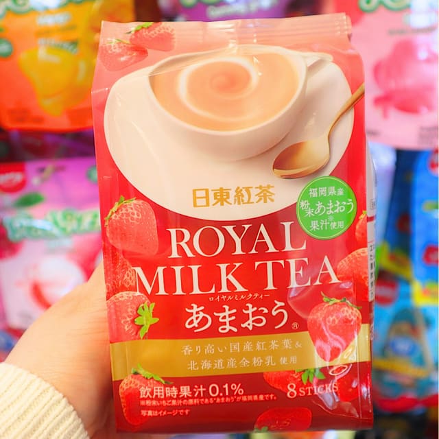 Royal Milk Tea Strawberry Instant Sticks Powder 8stk 112g (Nittoh)